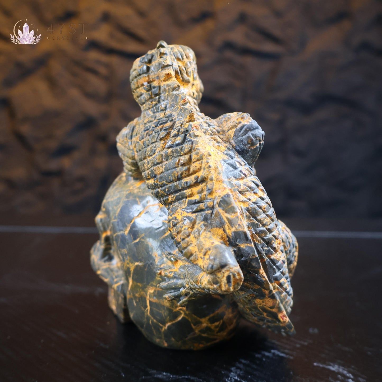 Realgar Lizard & Skull Carving