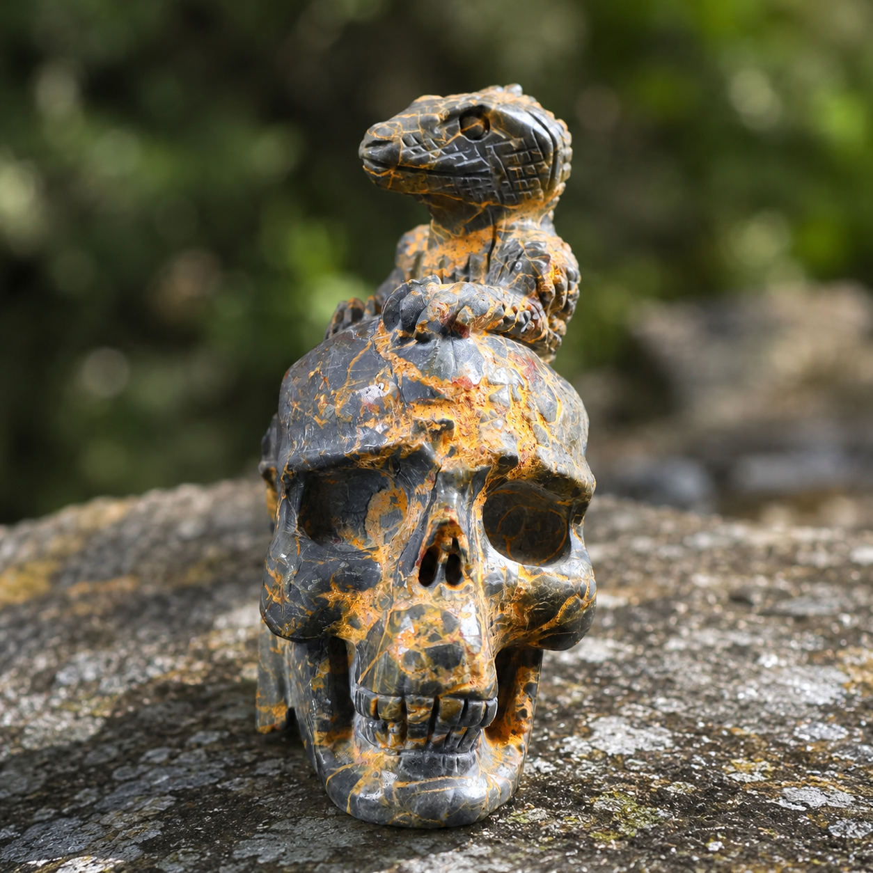 Realgar Lizard & Skull Carving