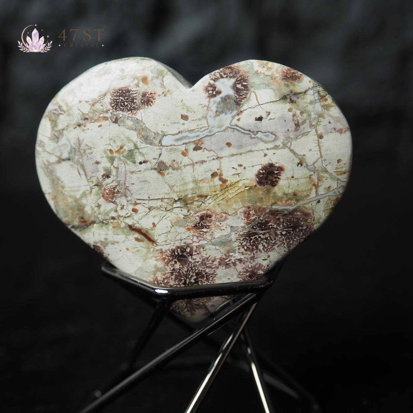 Green Flower Jade Heart Carving