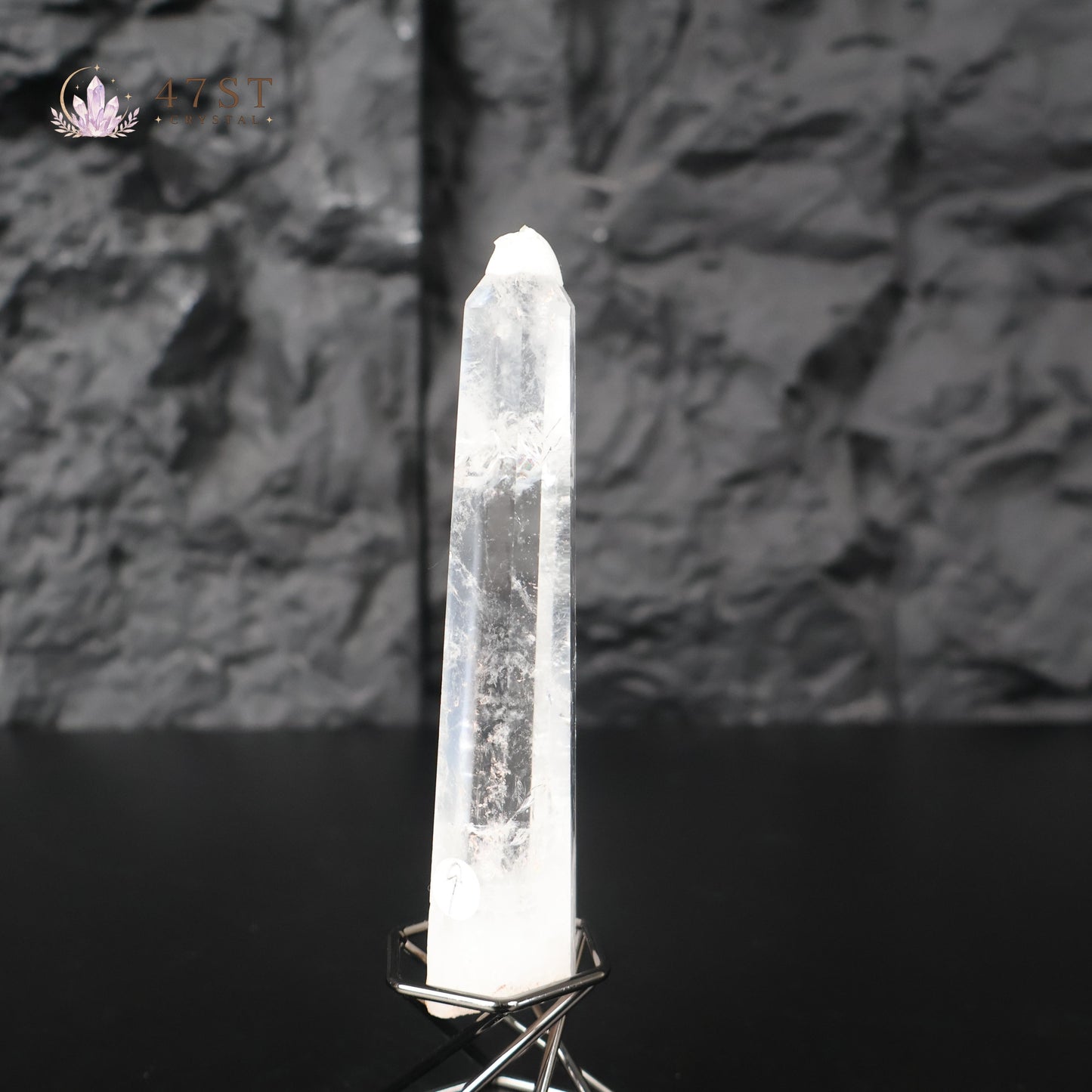 Clear Quartz Tower(raw root)