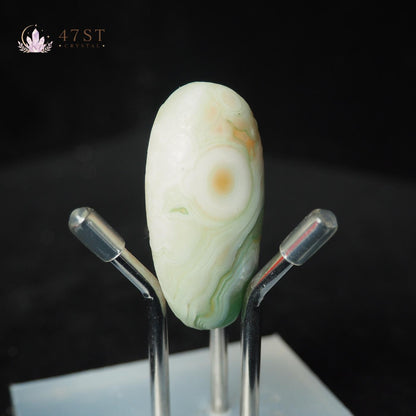 Green Sardonyx Palm Stone