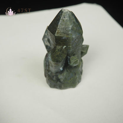 Serpentine Crystal Cluster Carving