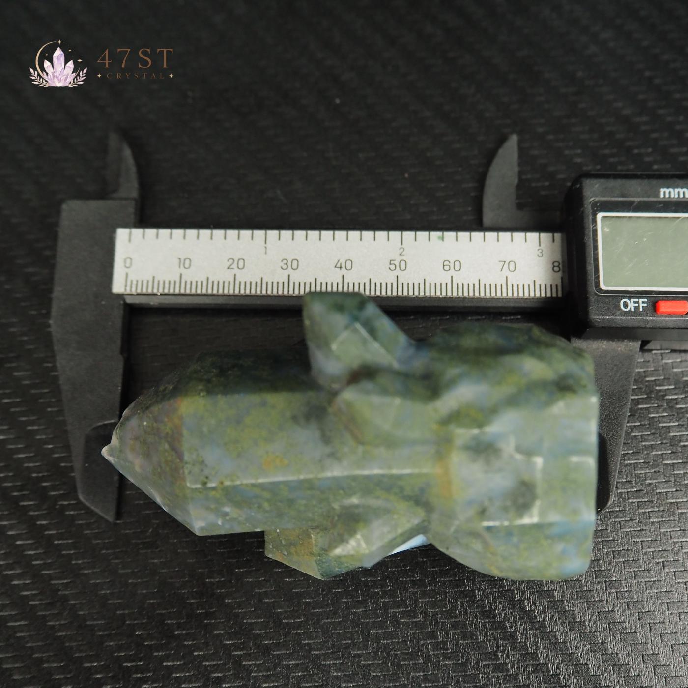 Serpentine Crystal Cluster Carving