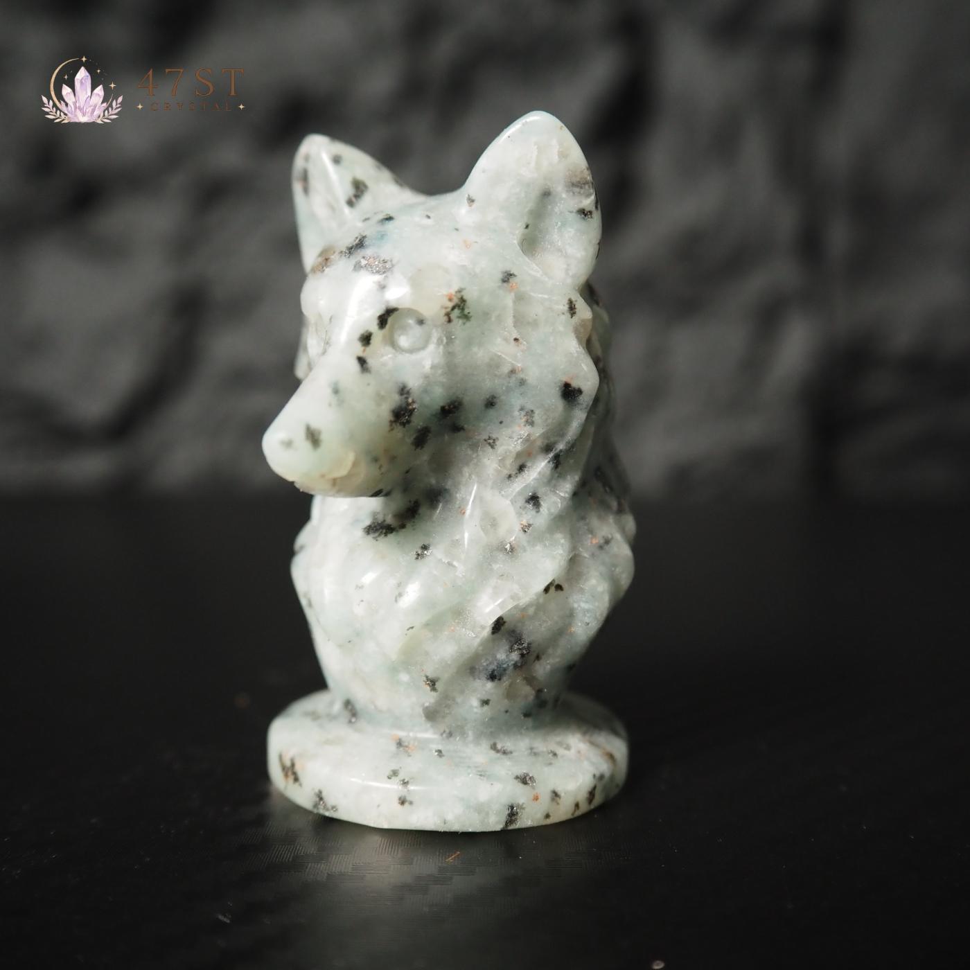 Kiwi Jasper Wolf Carving