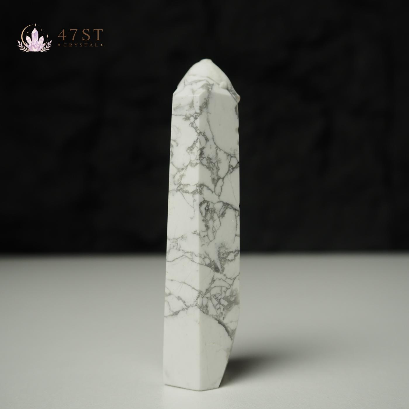 Howlite Point