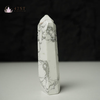 Howlite Point