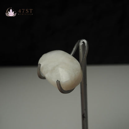 Moonstone Palm Stone