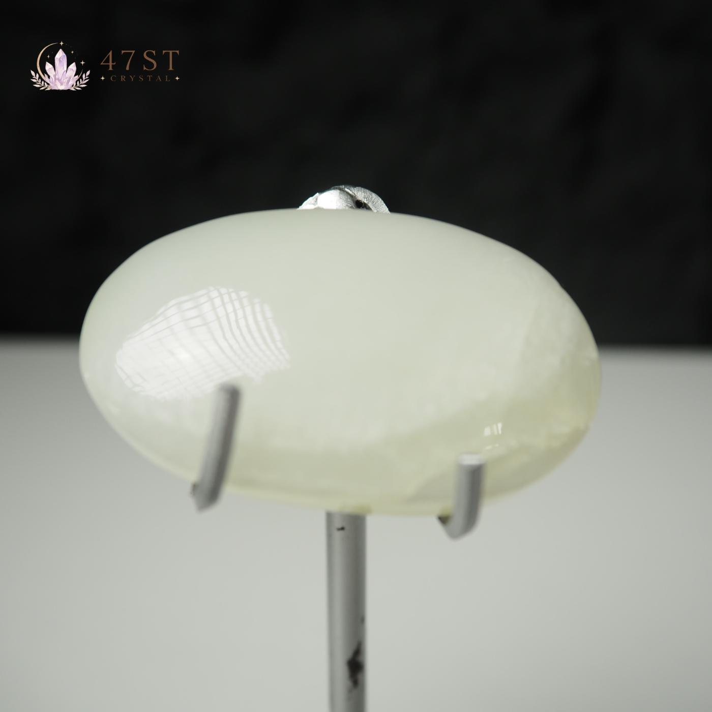 Moonstone Palm Stone