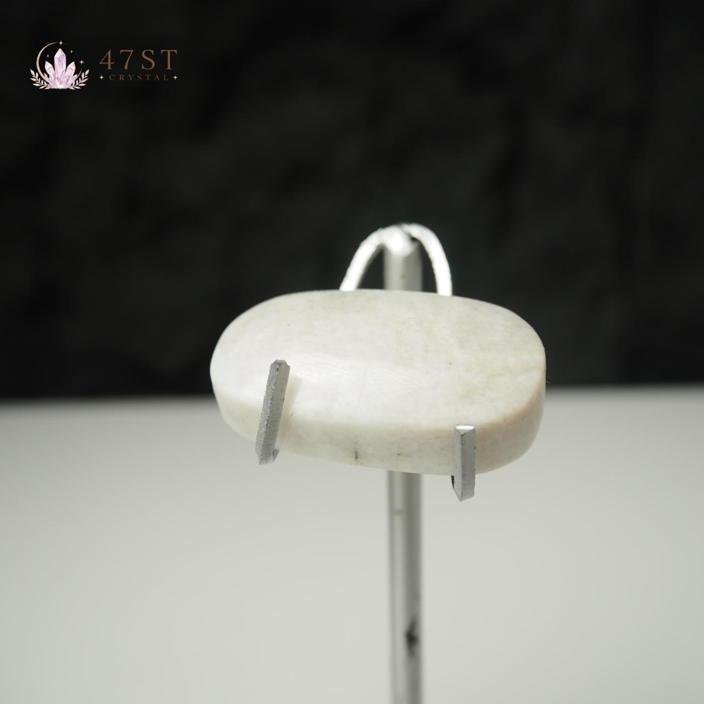 Moonstone Palm Stone