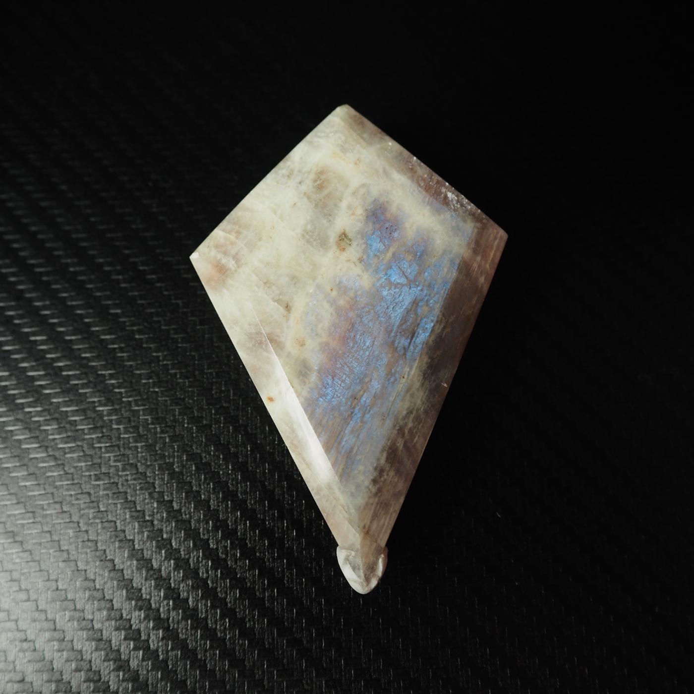 Moonstone Diamond Carving