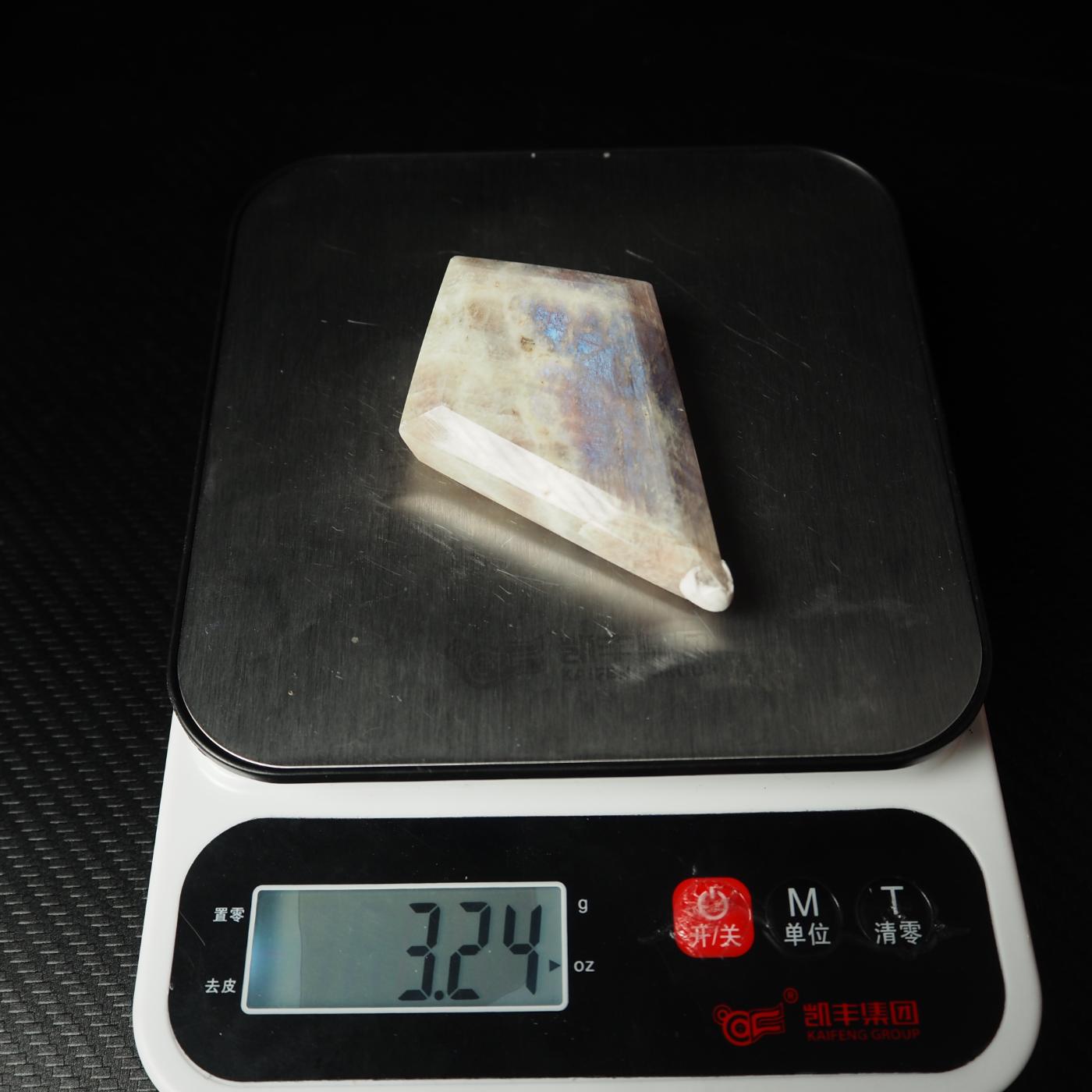 Moonstone Diamond Carving