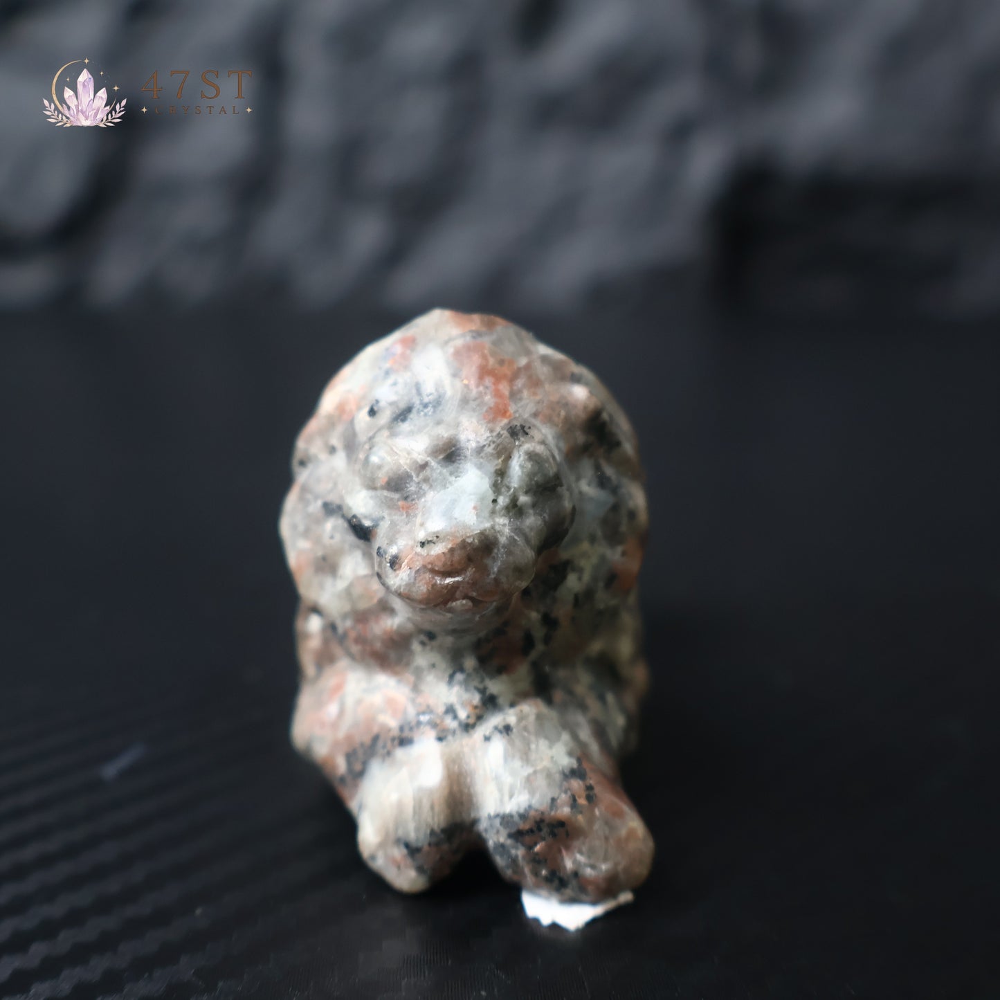 Yooperlite Lion Carving