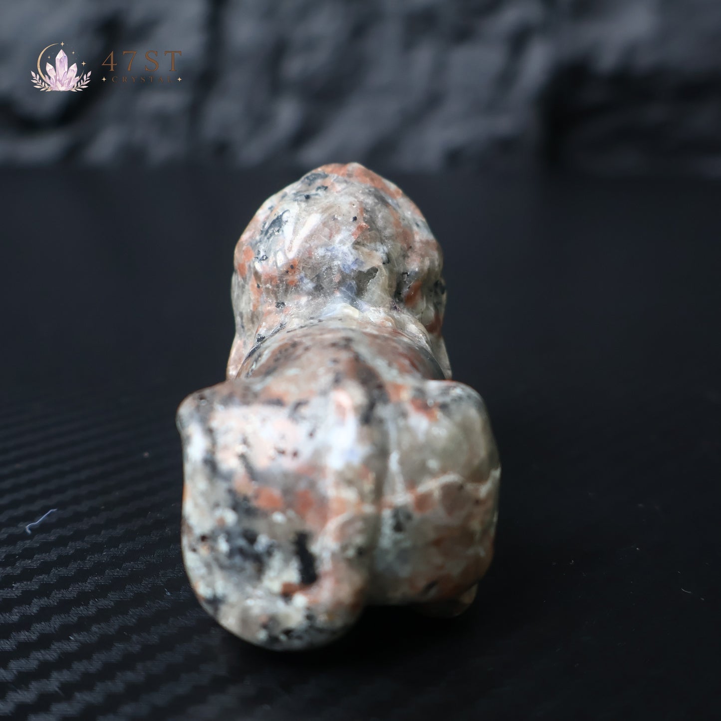 Yooperlite Lion Carving
