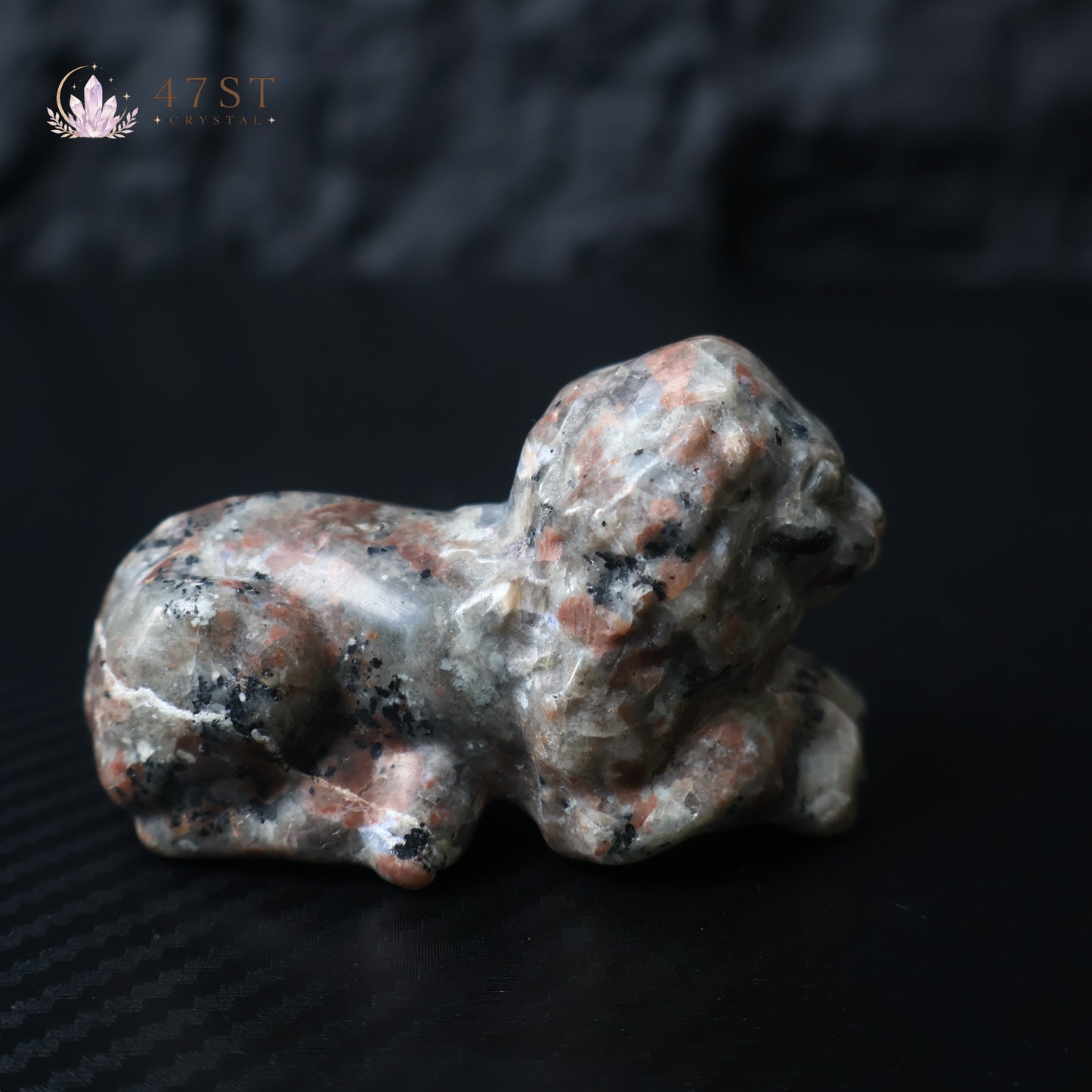 Yooperlite Lion Carving